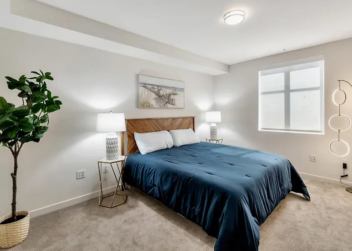 5 Heart Of Santa Monica Apartment