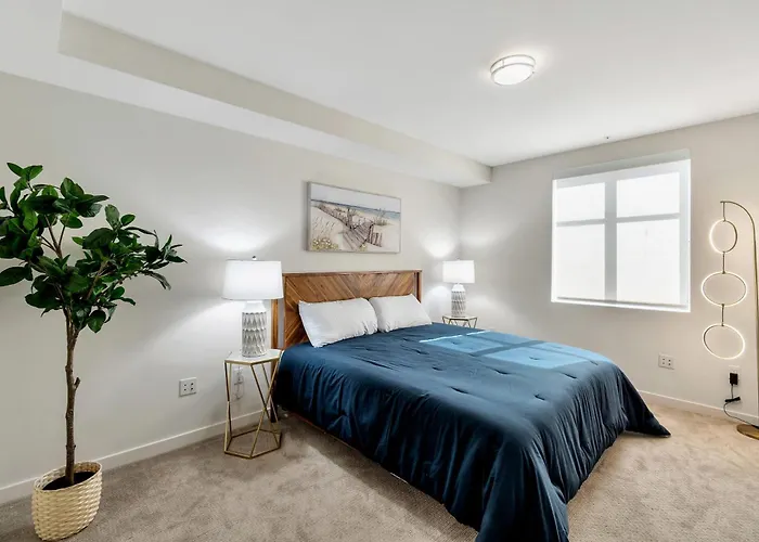 5 Heart Of Santa Monica Apartment